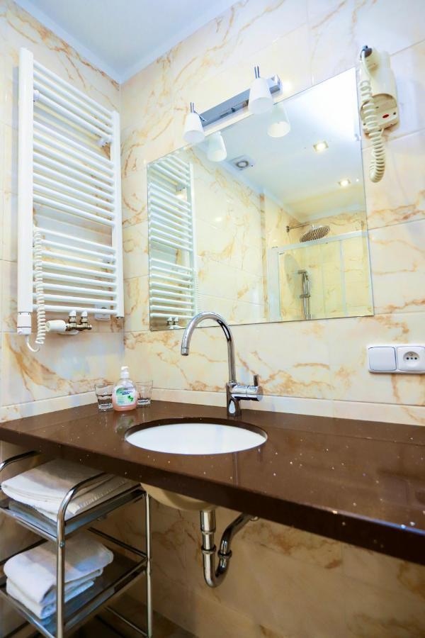 Zlaty Sloup Ξενοδοχείο Κάρλοβι Βάρι Εξωτερικό φωτογραφία